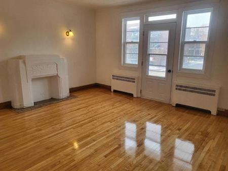 2 CH - 1 SDB - Montréal - $1,850 /mo