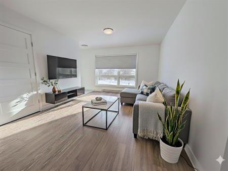 4½ neuf, Saint-Jérôme, Bellefeuille