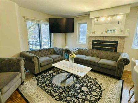 Condo spacieux ur deux étages