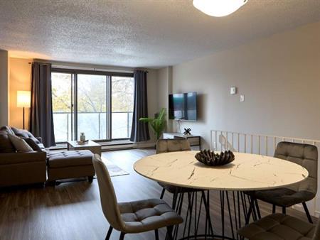 3 CH - 1 SDB - Longueuil - $2,749 /mo