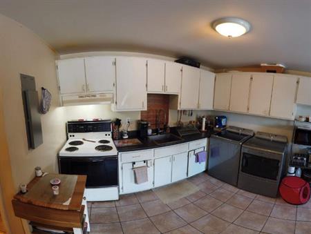 2 CH - 1 SDB - Québec - $1,050 /mo