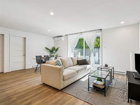 3 CH - 1 SDB - Huntingdon - $1,350 /mo