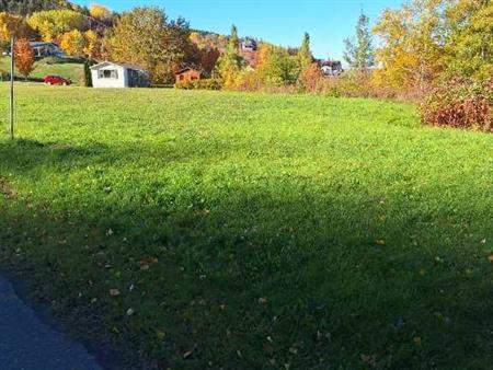 Terrain à St-Maxime du Mont-Louis, en Gaspésie