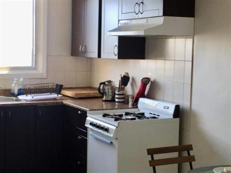 3 ½ SPACIEUX & BIEN ENTRETENU