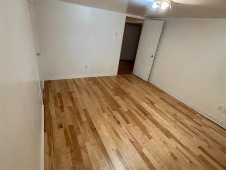 GRAND 6 1/2 à louer