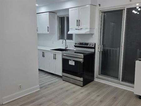 À louer : 4 ½ rénové à Ahuntsic, près du métro Sauvé