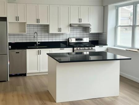 Appartement 3 1/2 rénové au centre-ville