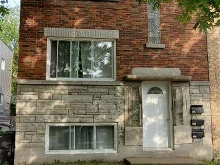 JOLI APPARTEMENT RÉNOVÉ A NEUF