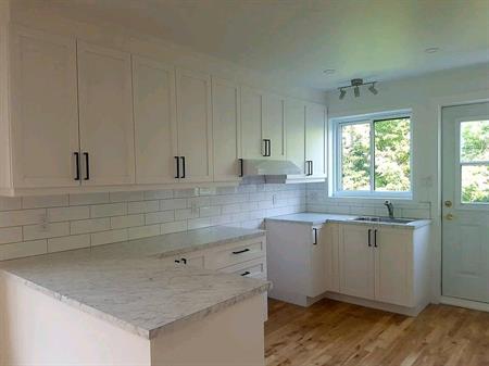 très beau 5/2 à louer proche du métro Langelier