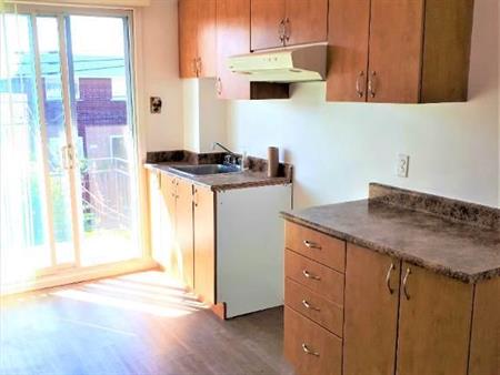 N-Rosemont 4.5 2e étage de plex Tranquille et Sécuritaire