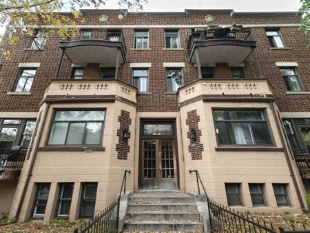 6 1/2 - Montréal (Côte-des-Neiges) - 2 500 $/mois