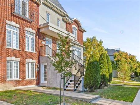 Condo 1 chambre à louer – Rez-de-jardin – Location annuelle