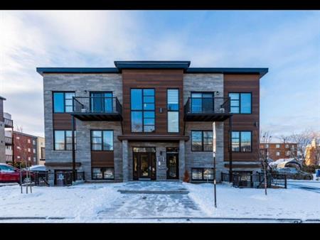 5 1/2, ascenseur privé, paisible, sécuritaire