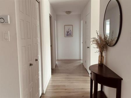 Logement 4 1/2 + bureau - Mars 2026