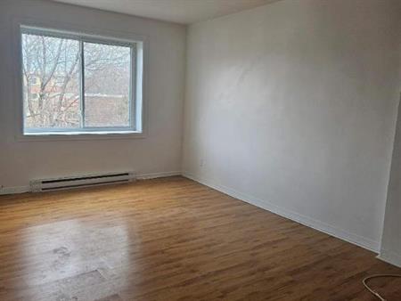 1 CH - 1 SDB - Montréal - $1,245 /mo