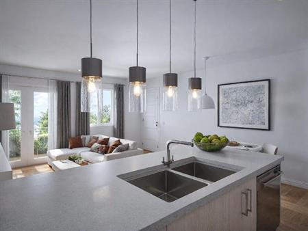 LOGEMENT 4 1/2 À LOUER PRÈS DU MÉTRO LONGUEUIL 1 JUIN 2026