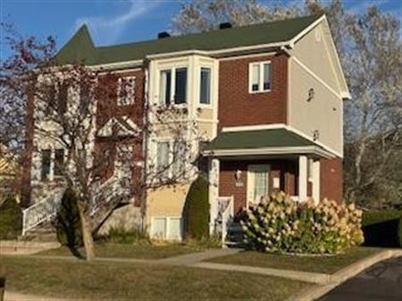 Mont-Saint-Hilaire - Condo 4 1/2 avec foyer à louer