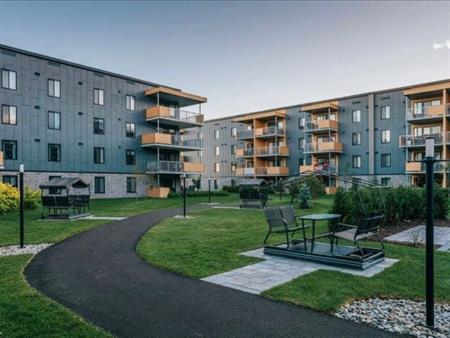 Grand 4 1/2 à louer à Beauport