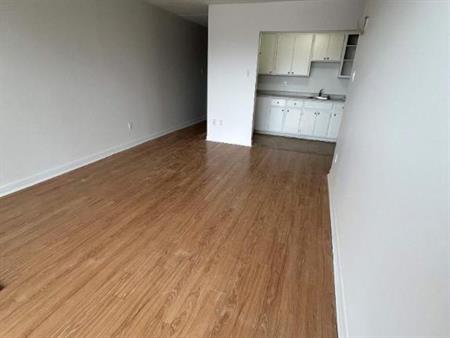 1 CH - 1 SDB - Québec - $945 /mo