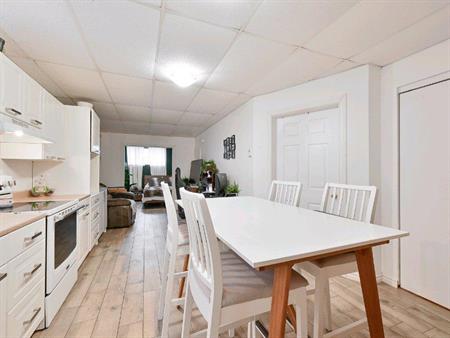 3 1/2 vieux Longueuil animaux acceptés