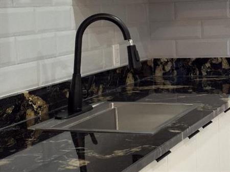 À louer appartement 4-1/2 non chauffé 3e étages