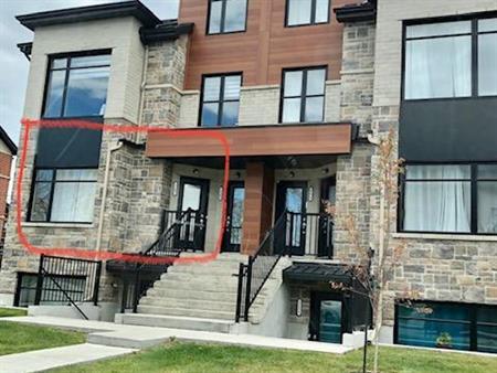4,5 dans un Triplex à Ste-Rose (LAVAL)