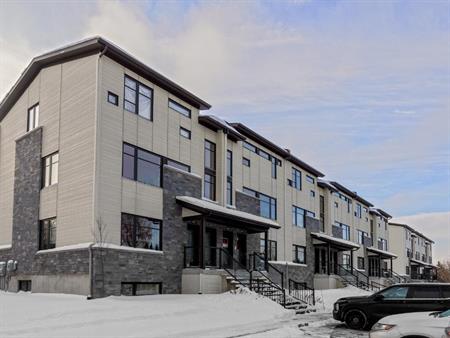 SUPER CONDO 5 1/2 À LOUER À NEUFCHÂTEL