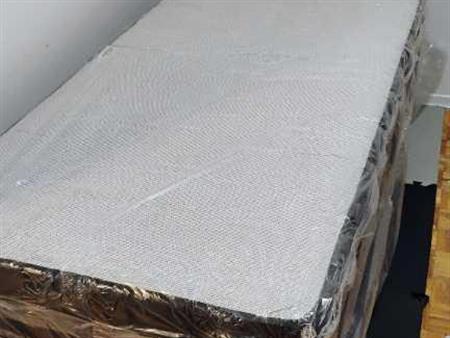 Chambre à louer Montréal-Nord tout inclus 13 pieds par 11 pieds