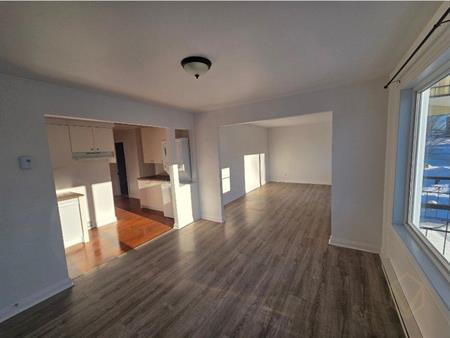 Appartement de 3 chambres et 1 salle de bains à louer