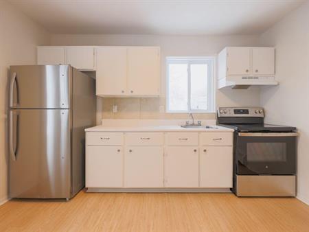 3 et demi bien entretenu à Longueuil!