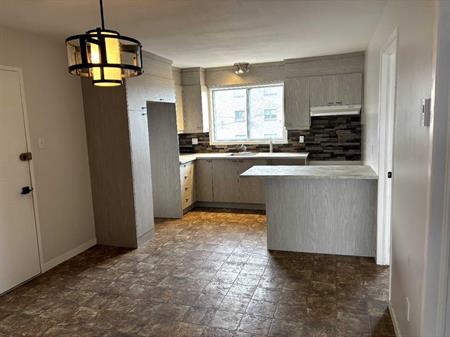 4 1/2 à louer 1450$ / mois