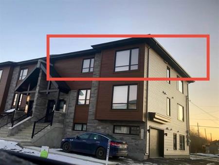 Grand 5 1/2 moderne et lumineux