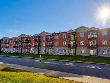 1 CH - 1 SDB - Richelieu - $1,245 /mo