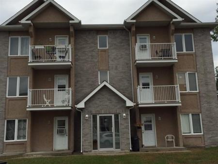 4 1/2 style Condo tranquille 50+