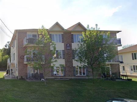 Superbe appartement 5½ de style condo Fleurimont