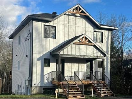 6 1/2 DISPONIBLE IMMÉDIATEMENT | Sherbrooke | 1750$