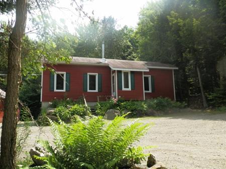 Chalet à louer Mansonville en Estrie (lac,kayak,bicycle,nature sauvage, etc.) Près Owl's Head, Jay Peak et lac Memphrémagog