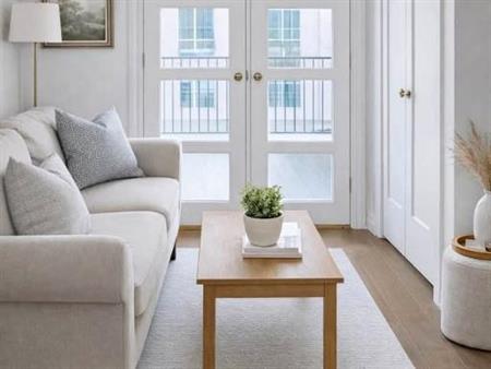 Plateau Mont-Royal-Centre-Ville-Superbe 3.5 lumineux complètement rénové