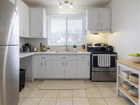 4 ½ LIBRE LE 1ER JUILLET