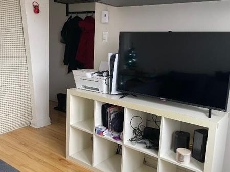 Appartement 3 et demi spatieux/proximité station de métro