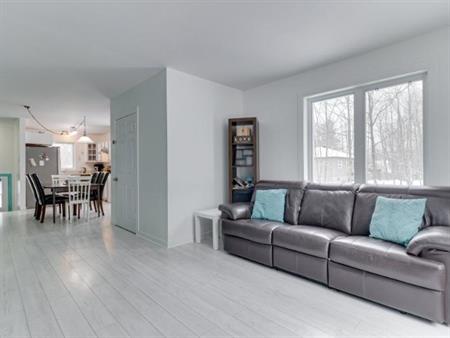 9 1/2 - Sainte-Julienne - 2 200 $/mois