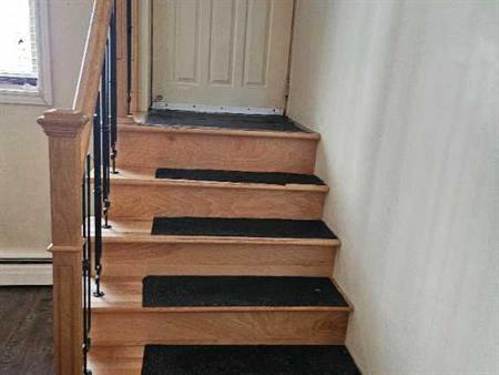 3 1/2 semi sous sol à louer