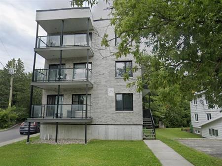 2 CH - 1 SDB - Québec - $1,537 /mo