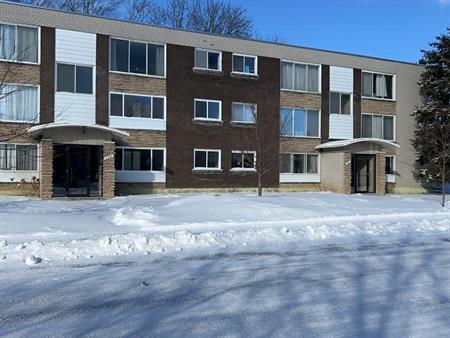 New renovated Big 4 1/2 available Feb 1st or March 1st