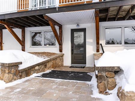 Condo – Rez-de-jardin – Le Ginkgo doré - appartement meublé et équipé