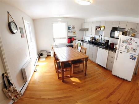 2 CH - 1 SDB - Québec - $1,447 /mo