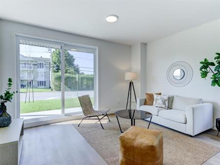 3 1/2 au rez-de-chaussée disponible maintenant