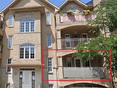 Grand condo 4 ½ Metro Frontenac