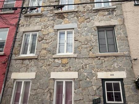 4 1/2 meublé vieux Québec