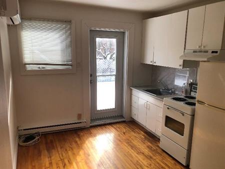 1 1/2 - Quartier Saint-Sacrement - Disponible immédiatement